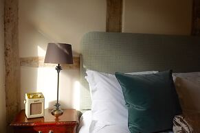 The Greyhound Inn