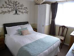 Diadem Hotel