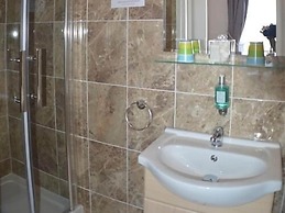Diadem Hotel