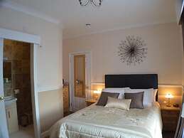Diadem Hotel
