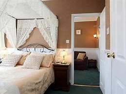 Diadem Hotel