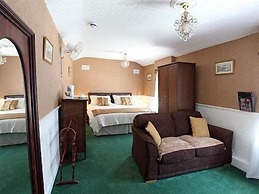 Diadem Hotel