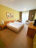Dolce Villa Hotel