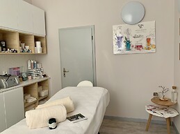 Dolce Villa Hotel