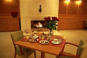 Dolce Villa Hotel