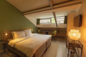 FLOATS by H2OTEL