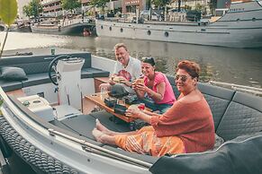 FLOATS by H2OTEL