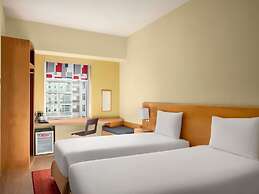 ibis Mall Avenue Dubai