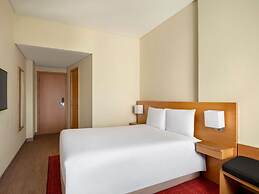 ibis Mall Avenue Dubai