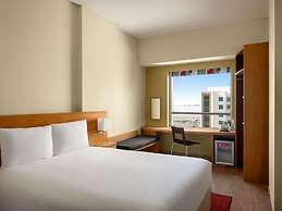 ibis Mall Avenue Dubai