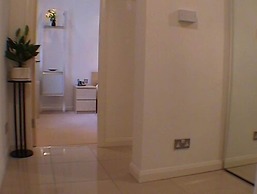 Earle House Serviced Apartments