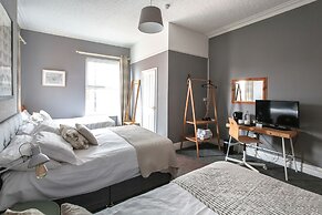 Baytree Lodge