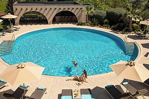Heaven Hotel