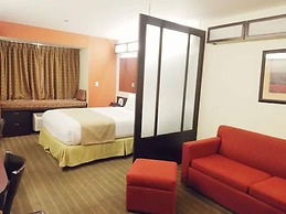 Microtel Inn & Suites by Wyndham Toluca