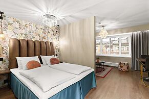 Ole Bull, Best Western Signature Collection