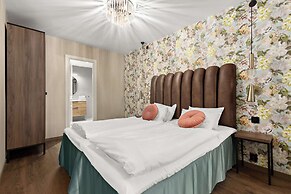 Ole Bull, Best Western Signature Collection