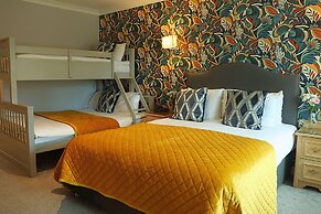 Newgrange Hotel