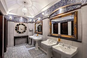 Newgrange Hotel