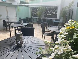 Newgrange Hotel
