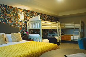 Newgrange Hotel