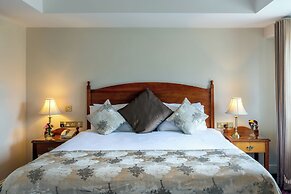 Newgrange Hotel