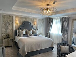 Newgrange Hotel