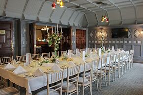 Newgrange Hotel