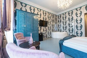 Hotel Urania