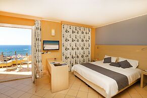 Janus Hotel