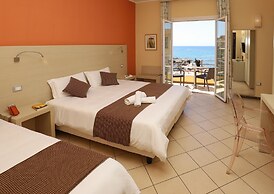 Janus Hotel