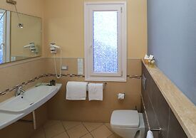 Janus Hotel
