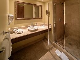 Hotel Brossard, an Ascend Collection Hotel