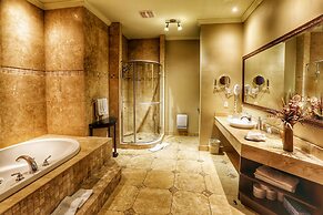 Hotel Brossard, an Ascend Collection Hotel