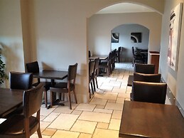 Hotel Brossard, an Ascend Collection Hotel