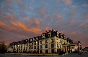 Hotel Brossard, an Ascend Collection Hotel