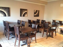 Hotel Brossard, an Ascend Collection Hotel