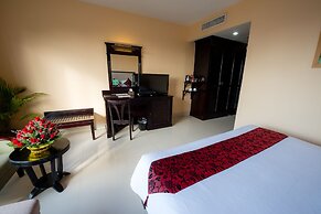 Almond Hotel Sothearos