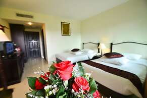 Almond Hotel Sothearos