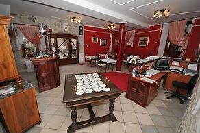 Palace Derossi