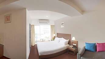 Le Royale Residency