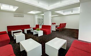Le Royale Residency