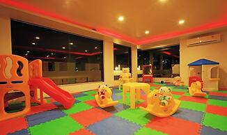 Le Royale Residency