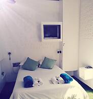Daddy Long Legs Art Hotel