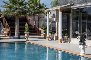 Paradice Hotel Luxury Suites