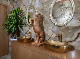 Paradice Hotel Luxury Suites