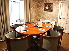 Backby Manor