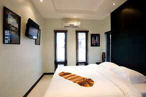 Palm Grove Resort