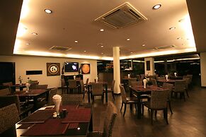 Palm Grove Resort