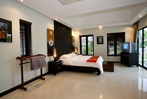 Palm Grove Resort