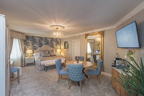 Castle Arch Hotel